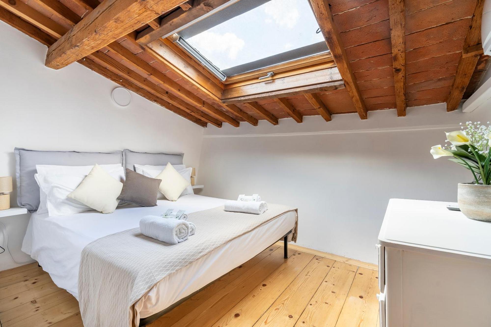 Piazza Santo Spirito Appartamento Con 2 Camere Matrimoniali Флоренция Экстерьер фото